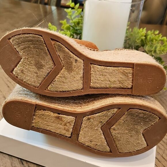 Brown Suede Espadrille Wedge Platforms Sandals Size 7.5 Marc Fisher - Picture 9 of 12